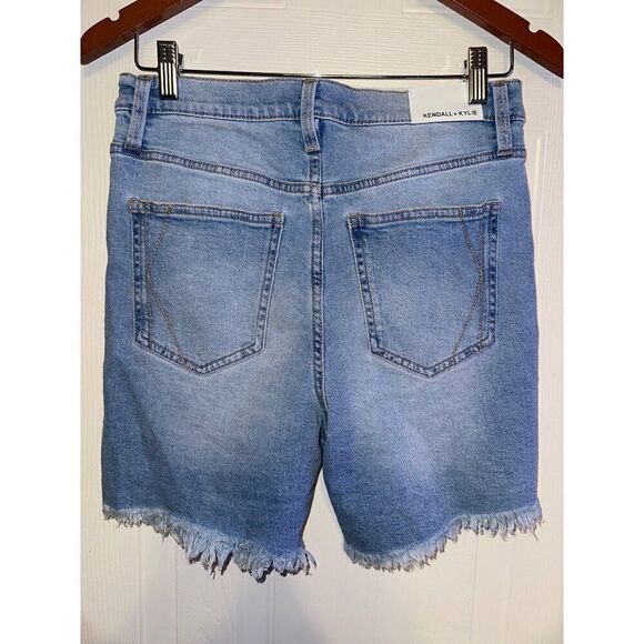NWT Kendall + Kylie The Boyfriend Bermuda Jean Shorts  Size 7/28 - Picture 4 of 11
